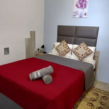Forty Three 1and2 Apartman Victoria